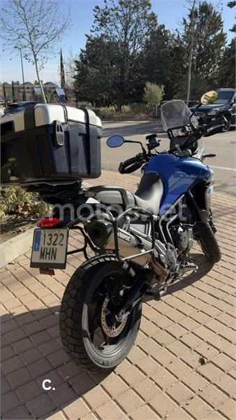 Triumph Tiger 900 - Vista 7