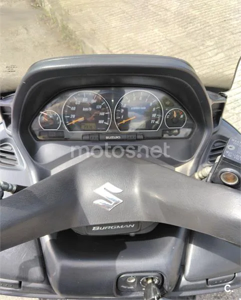 Suzuki Burgman 400 - Vista 5