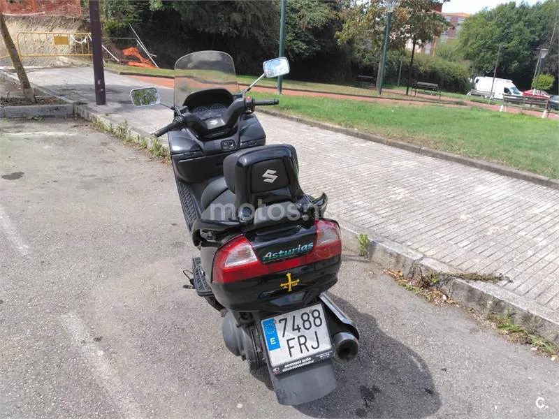 Suzuki Burgman 400 - Vista 9