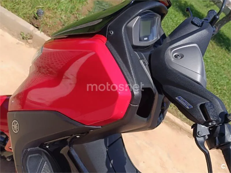 Yamaha NMAX - Vista 5