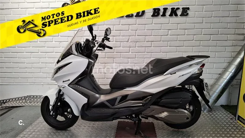 Kawasaki J300 - Vista 5