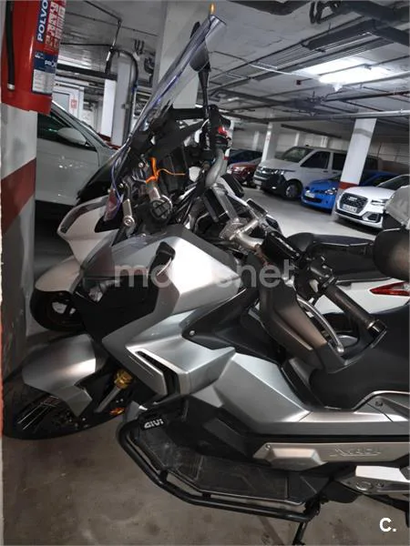 Honda X-ADV - Vista 4