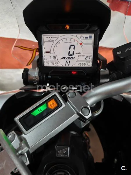 Honda X-ADV - Vista 6