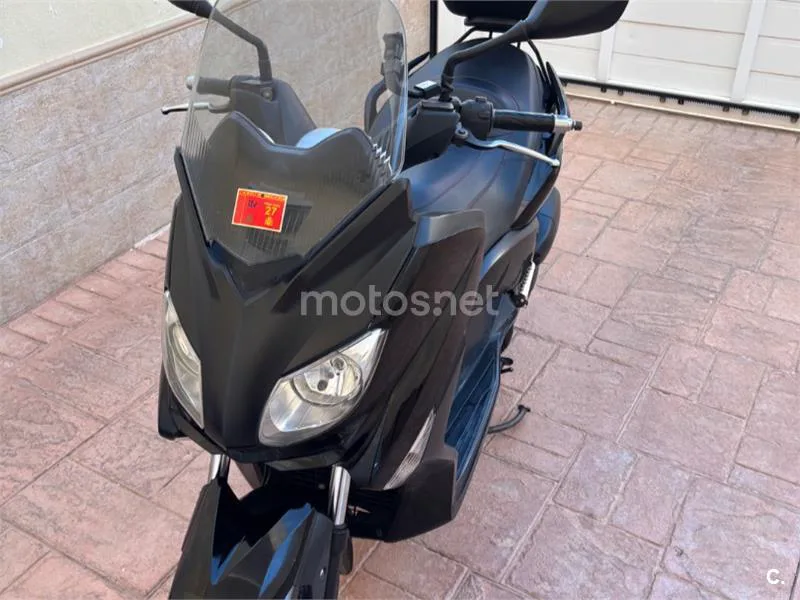 Yamaha XMAX 125 - Vista 9