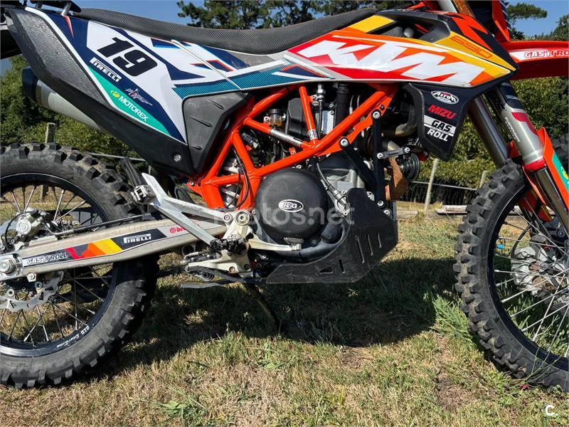KTM 690 Enduro R - Vista 3