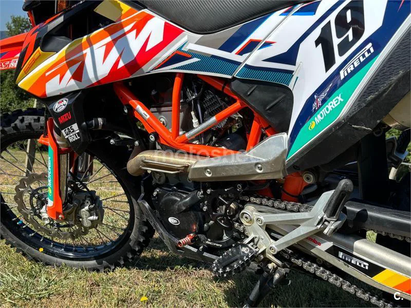 KTM 690 Enduro R - Vista 5