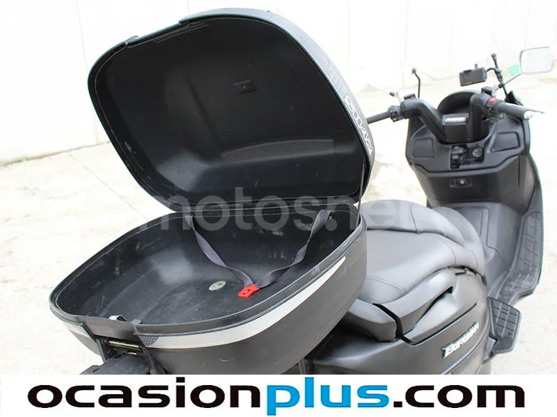 Suzuki Burgman 400 - Vista 16