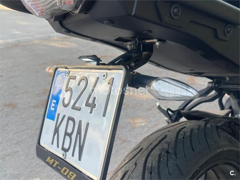 Yamaha MT-09 Tracer - Vista 11
