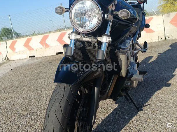 Suzuki Bandit 650 - Vista 3