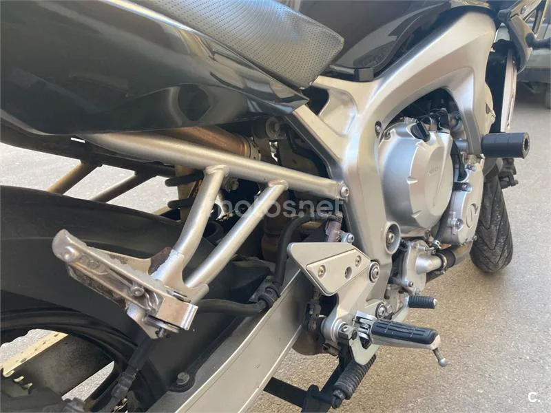 Yamaha FZ6 Fazer - Vista 6
