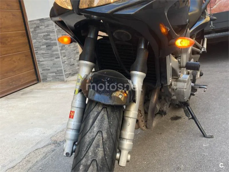 Yamaha FZ6 Fazer - Vista 7