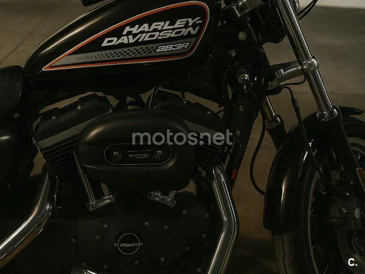 Harley-Davidson Sportster 883 - Vista 8