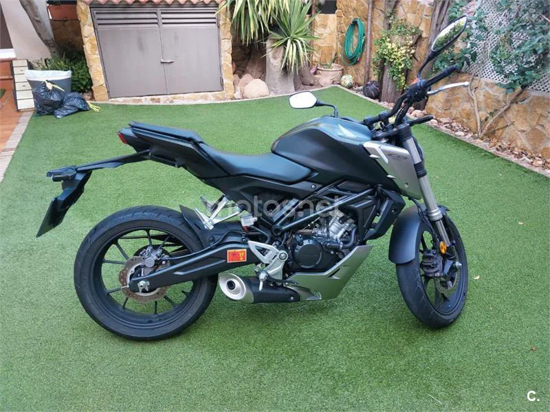 Honda CB125R - Vista 8