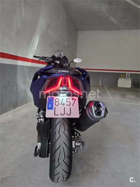 Kymco AK 550 - Vista 11