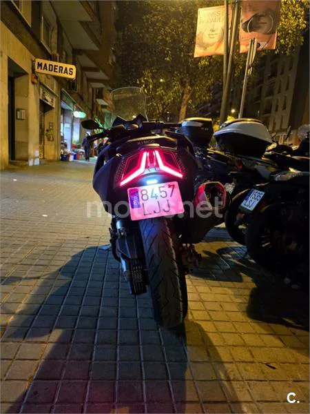 Kymco AK 550 - Vista 18