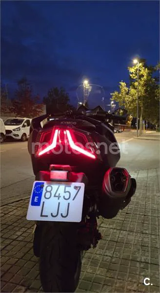 Kymco AK 550 - Vista 19