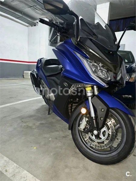 Kymco AK 550 - Vista 20