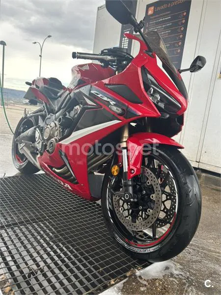 Honda CBR650R - Vista 4