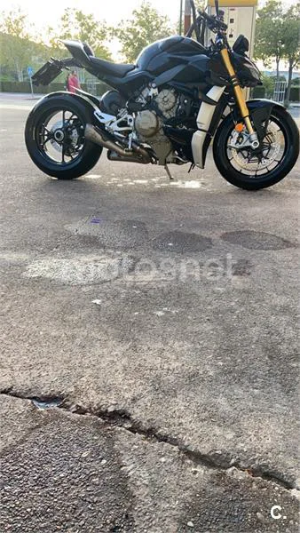 Ducati Streetfighter V4 - Vista 3
