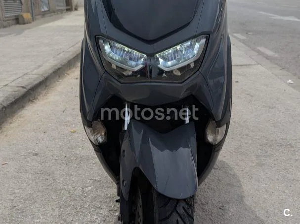 Yamaha NMAX - Vista 4