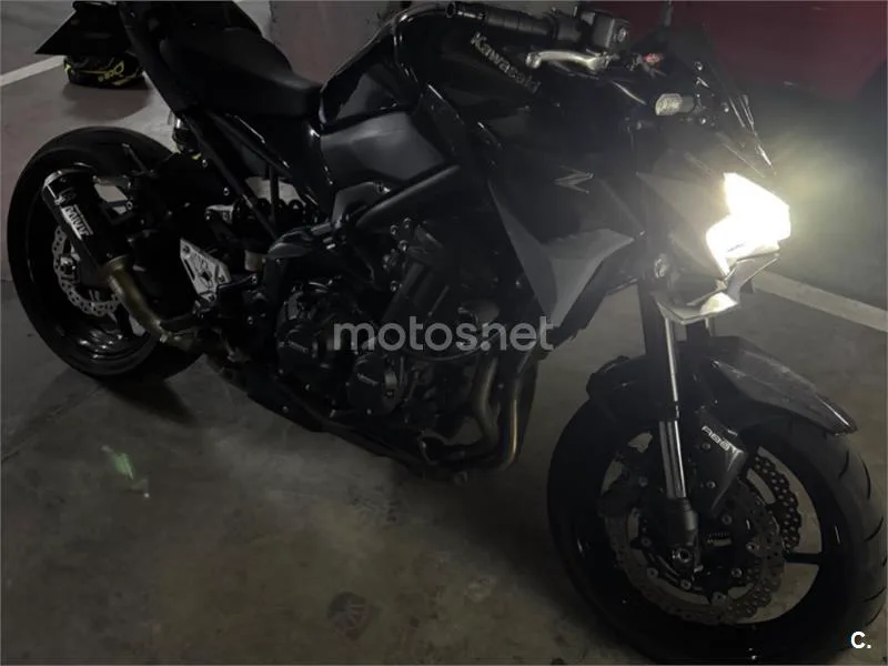 Kawasaki Z900 - Vista 5