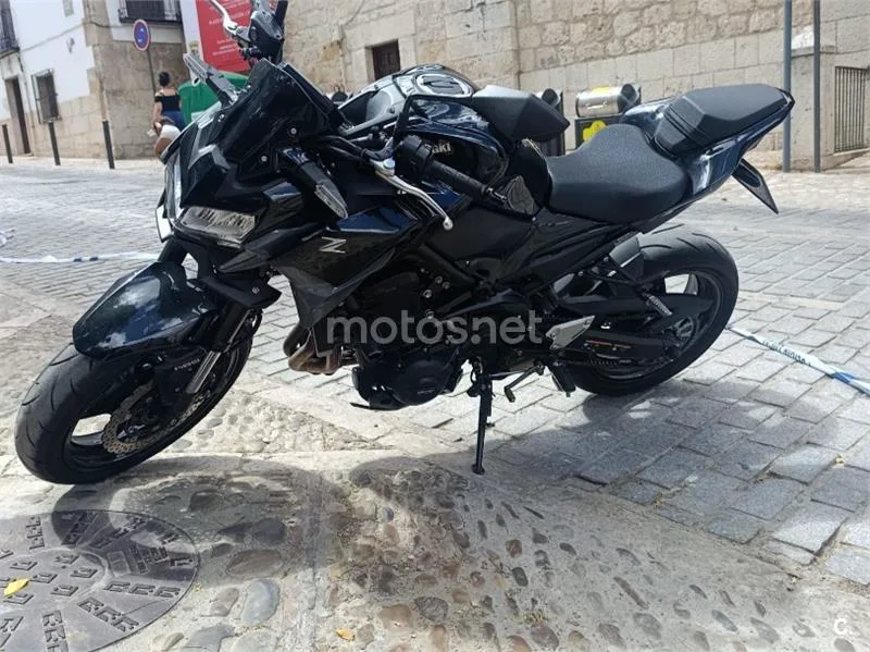Kawasaki Z900 - Vista 6