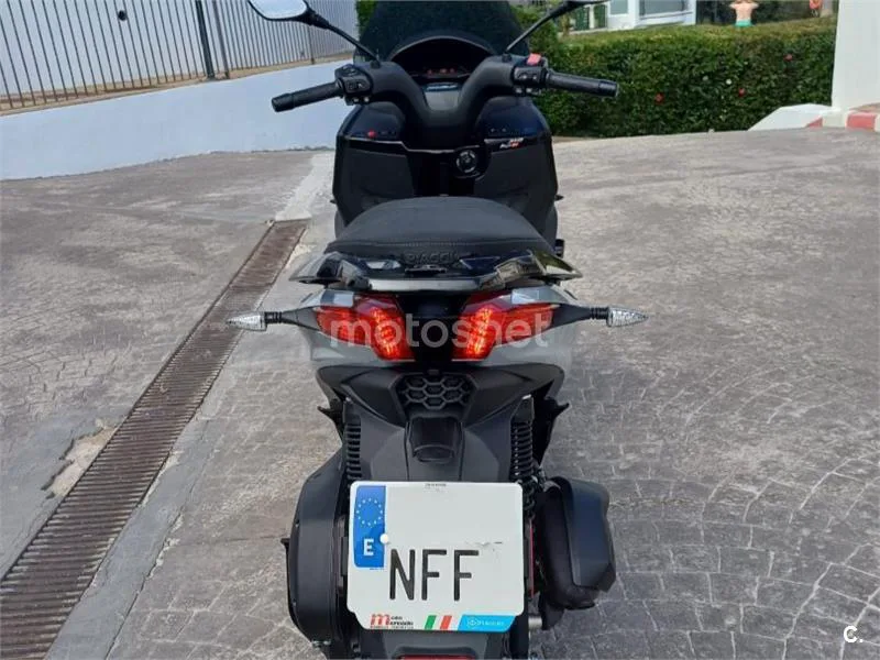 Piaggio MP3 - Vista 3
