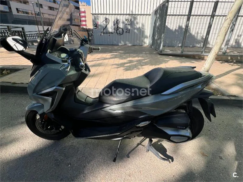 Honda Forza 350 - Vista 3