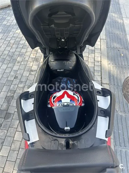Yamaha XMAX 400 - Vista 5