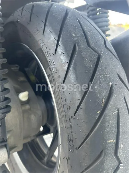 Yamaha XMAX 400 - Vista 7