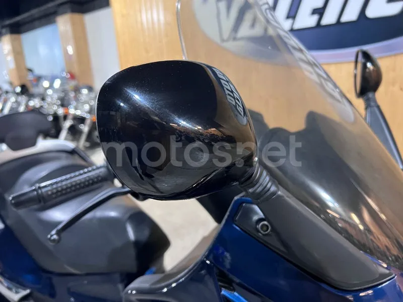 Piaggio XEvo 125 - Vista 16