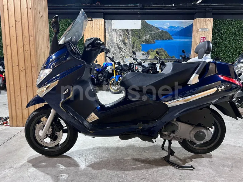 Piaggio XEvo 125 - Vista 4