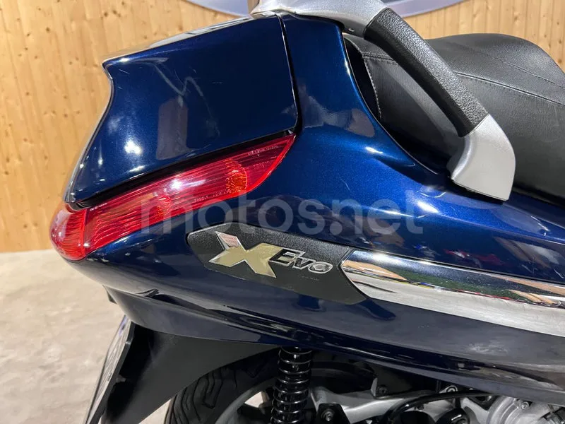 Piaggio XEvo 125 - Vista 32