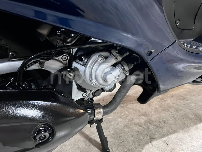 Piaggio XEvo 125 - Vista 33