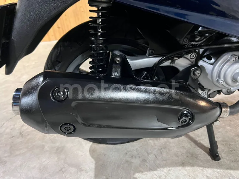 Piaggio XEvo 125 - Vista 34