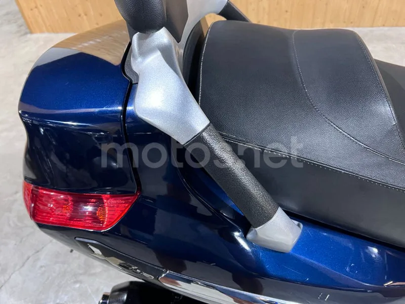 Piaggio XEvo 125 - Vista 36