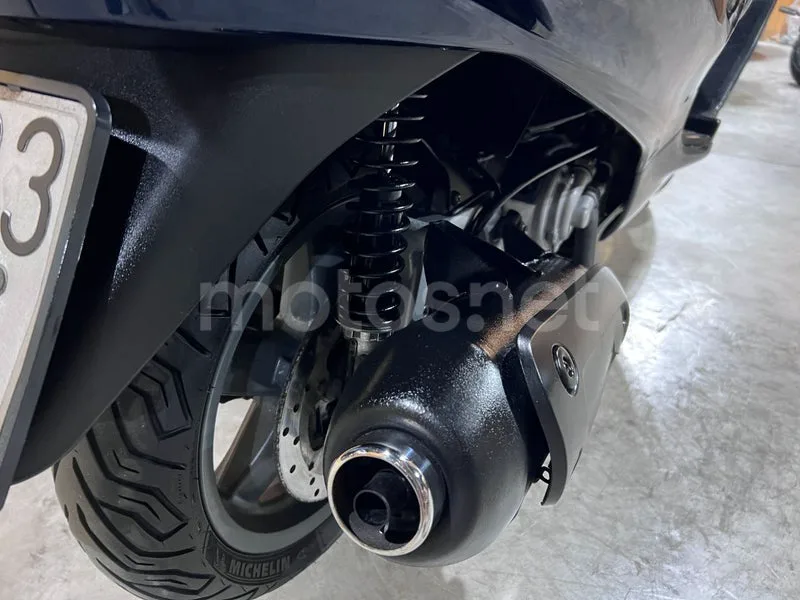 Piaggio XEvo 125 - Vista 40