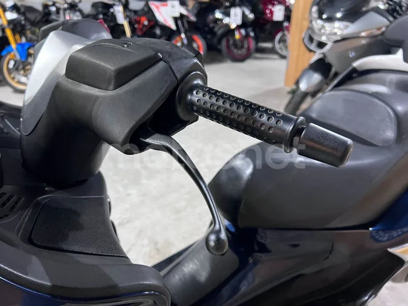 Piaggio XEvo 125 - Vista 49