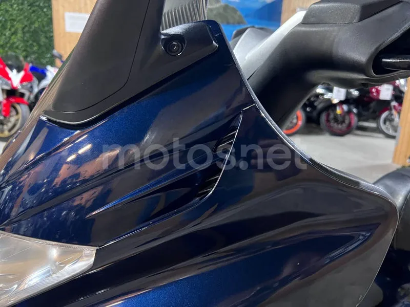 Piaggio XEvo 125 - Vista 50