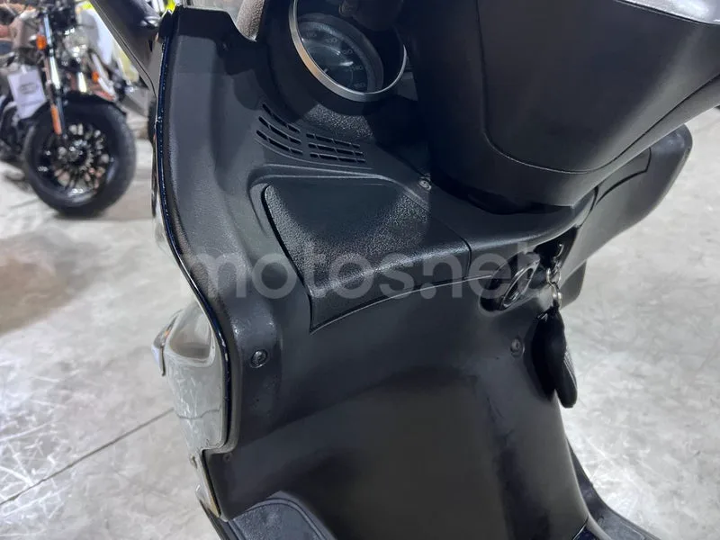 Piaggio XEvo 125 - Vista 55