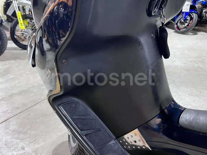 Piaggio XEvo 125 - Vista 56