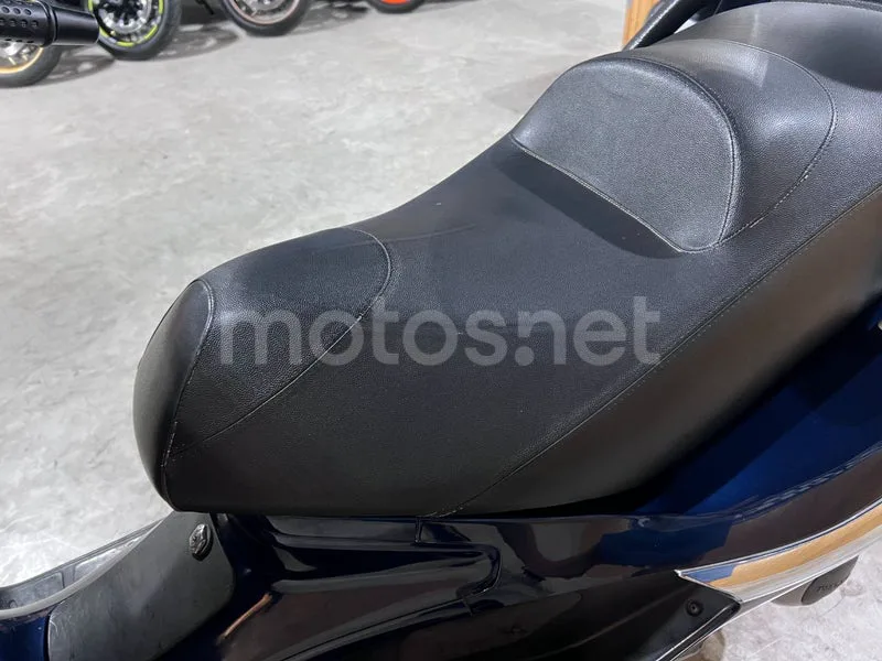 Piaggio XEvo 125 - Vista 59