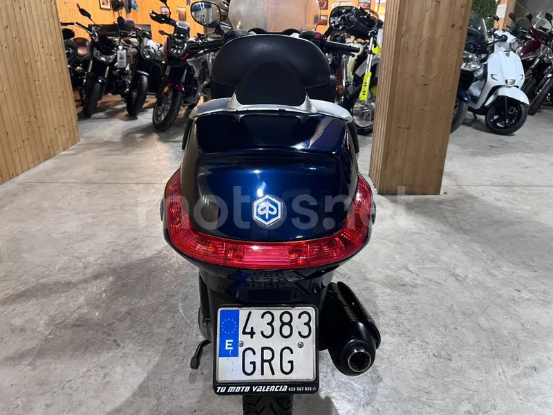 Piaggio XEvo 125 - Vista 7