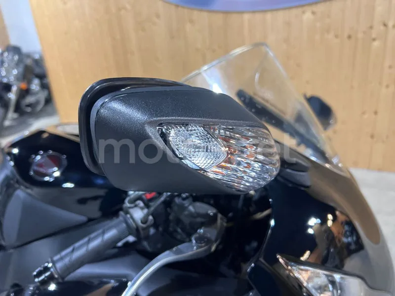 Honda CBR1000RR Fireblade - Vista 19