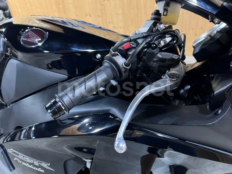 Honda CBR1000RR Fireblade - Vista 20