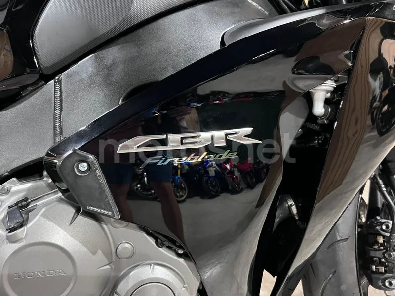 Honda CBR1000RR Fireblade - Vista 22