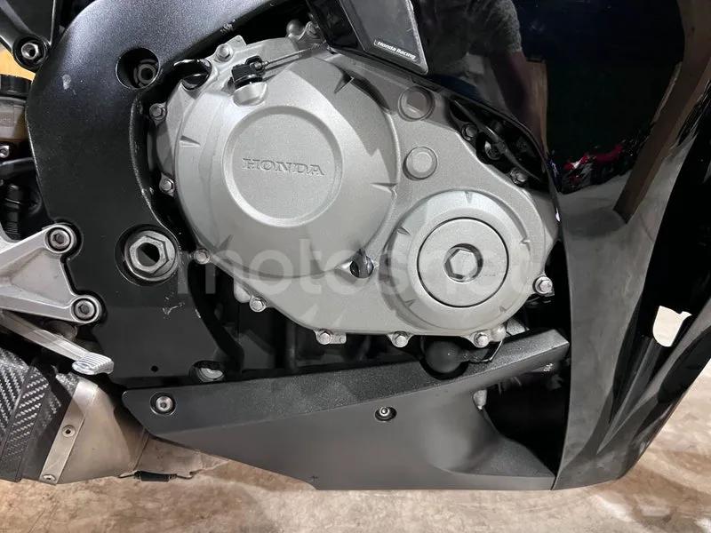 Honda CBR1000RR Fireblade - Vista 23