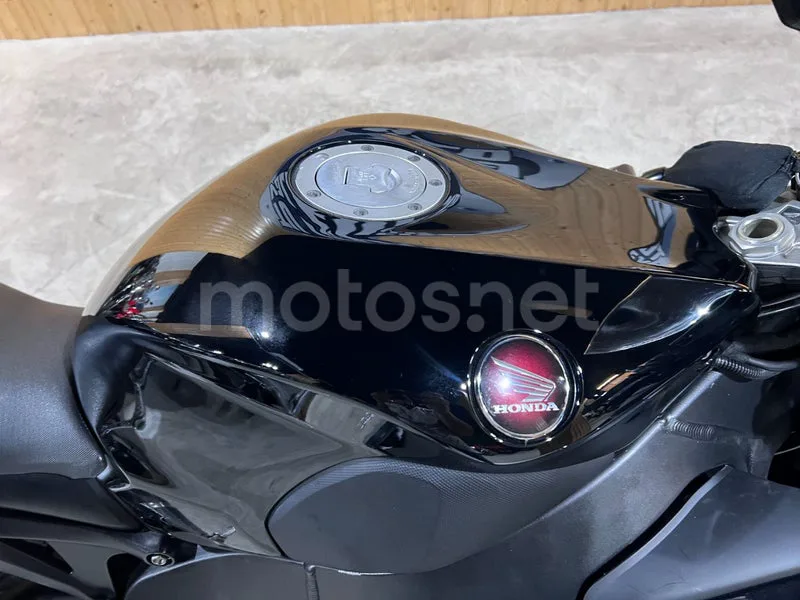 Honda CBR1000RR Fireblade - Vista 25
