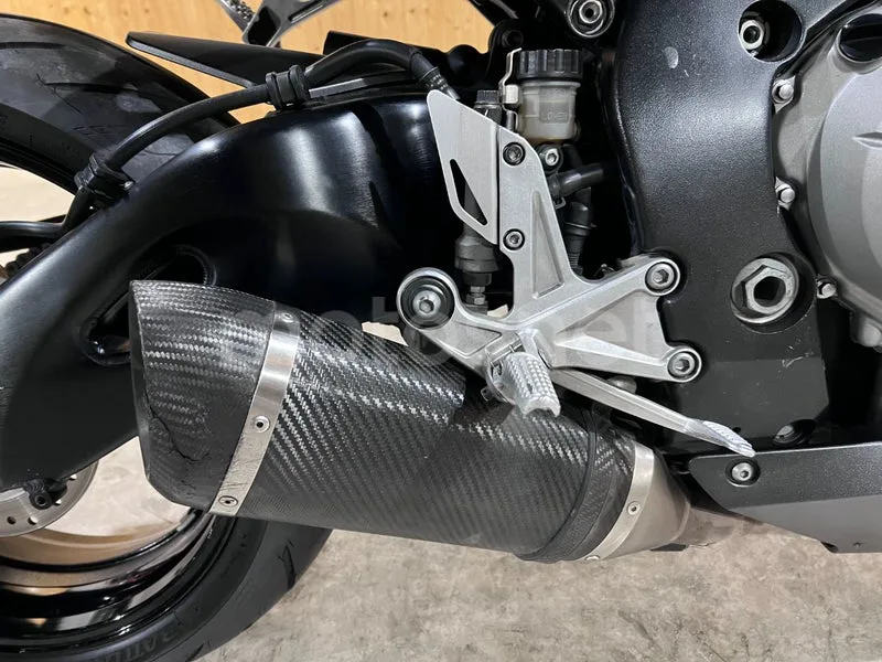 Honda CBR1000RR Fireblade - Vista 28