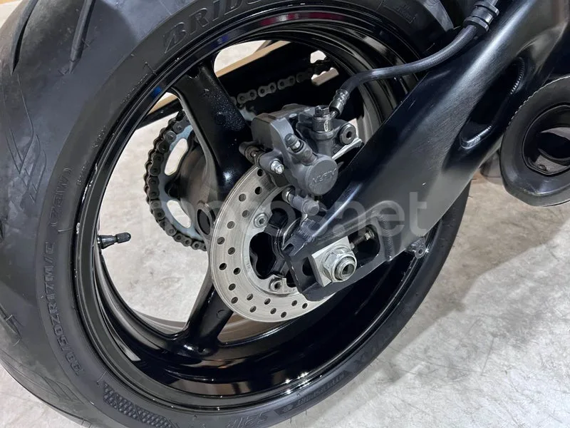 Honda CBR1000RR Fireblade - Vista 36